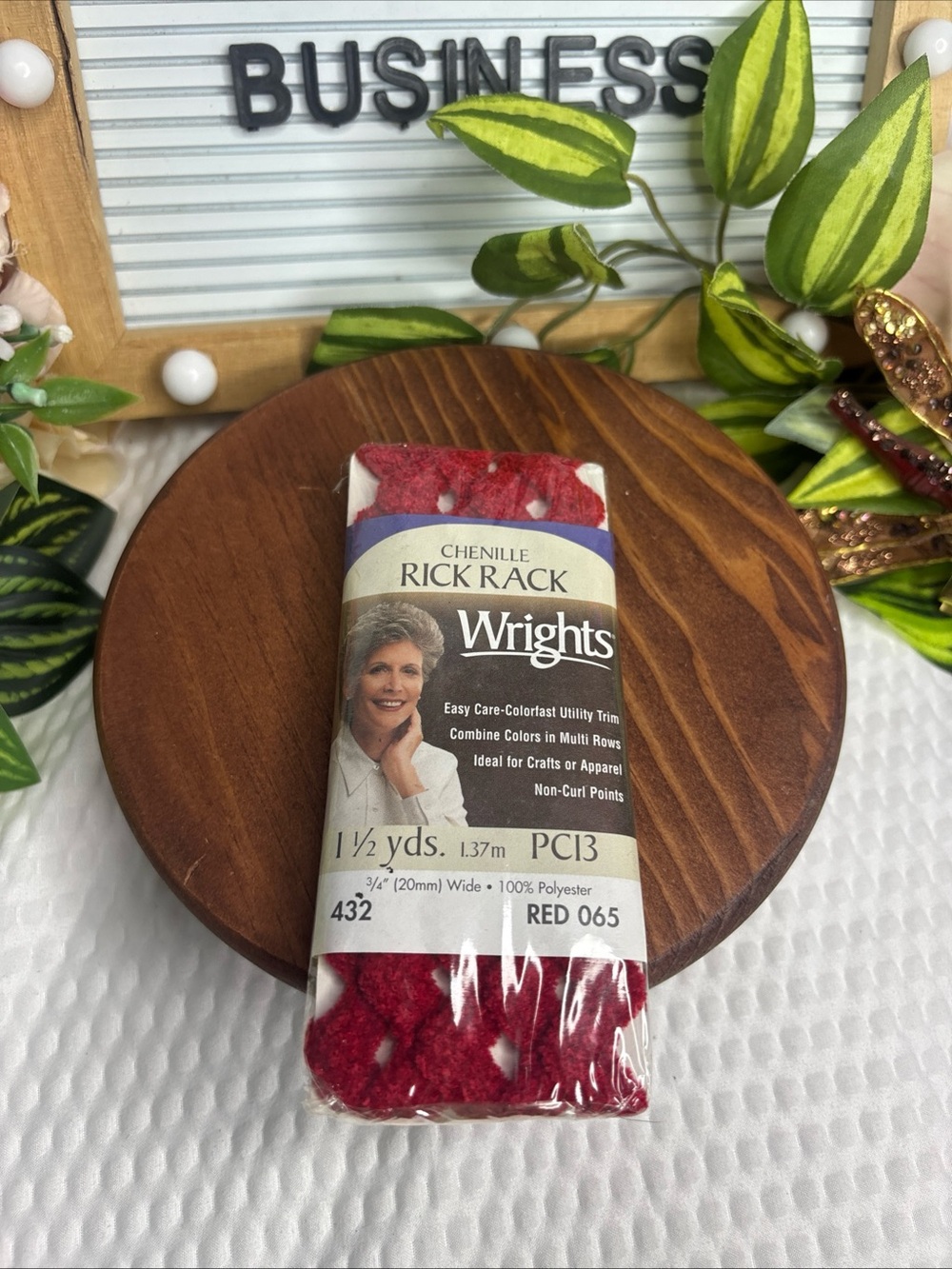 Wrights Medium Rick Rack Red 2 1/2 Yards Red Sealed